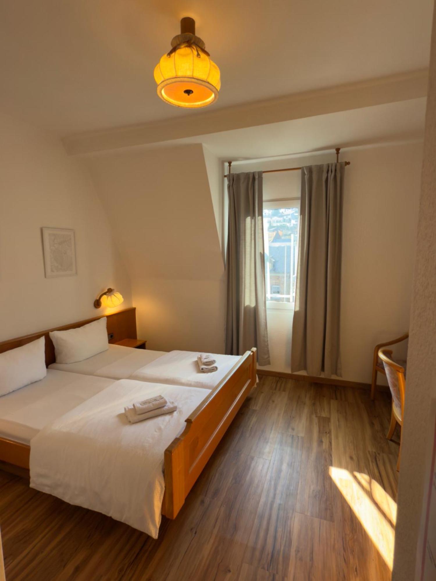 Hotel "Zur Schoenen Aussicht" Кохем Екстер'єр фото