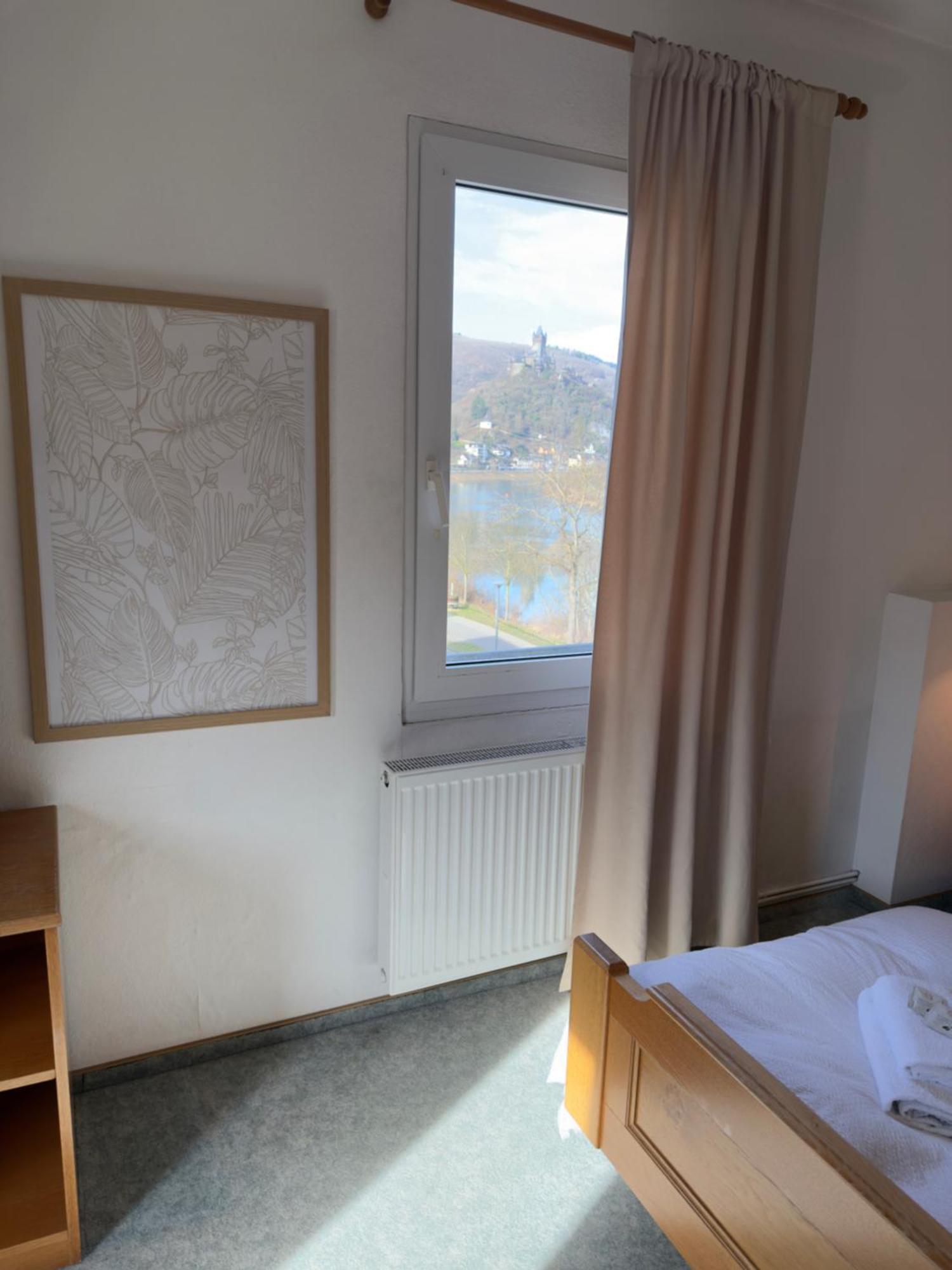 Hotel "Zur Schoenen Aussicht" Кохем Екстер'єр фото